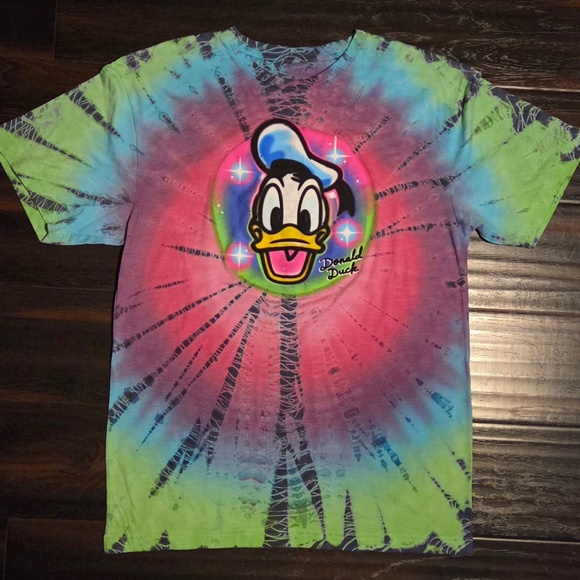 CUSTOM AIRBRUSHED Disney Tee "Donald Duck" - so cute! L/XL unisex. Too cute! - Picture 1 of 3